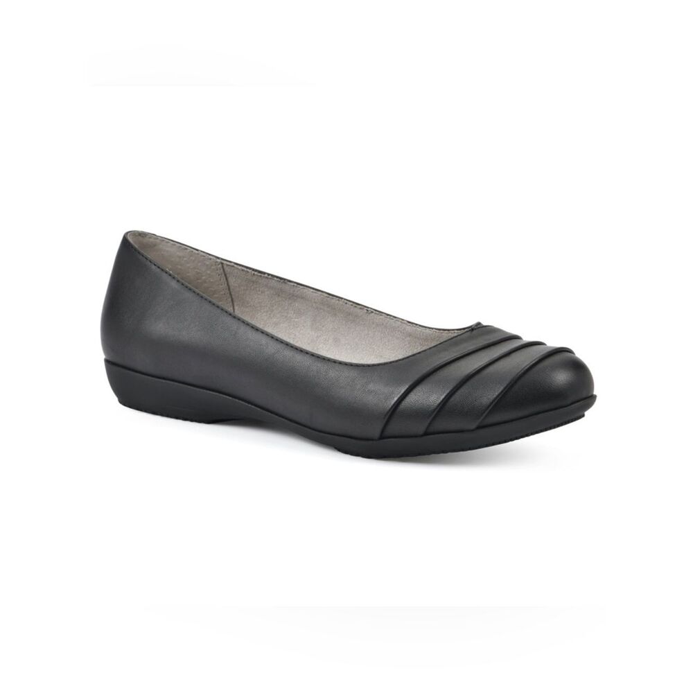 Cliffs by White Mountain Clara Flats Classic Black Women's Slip-On Ballet Shoes